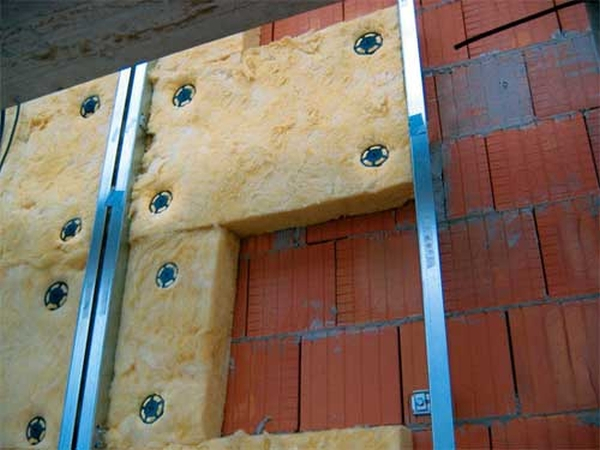 Минеральная вата — универсальный материал для утепления стен дома