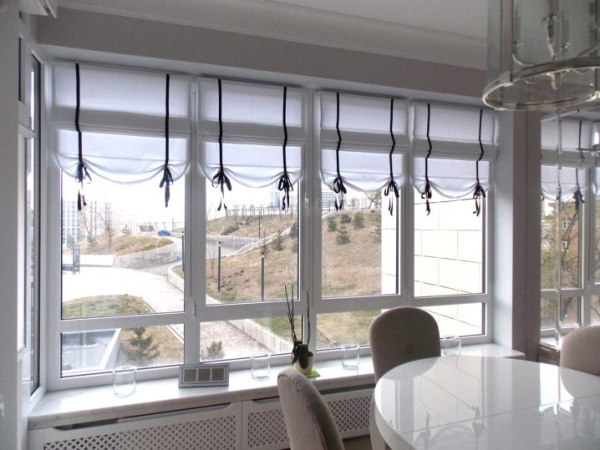 Как правильно выбрать римские шторы на кухню, фото в интерьере, видео